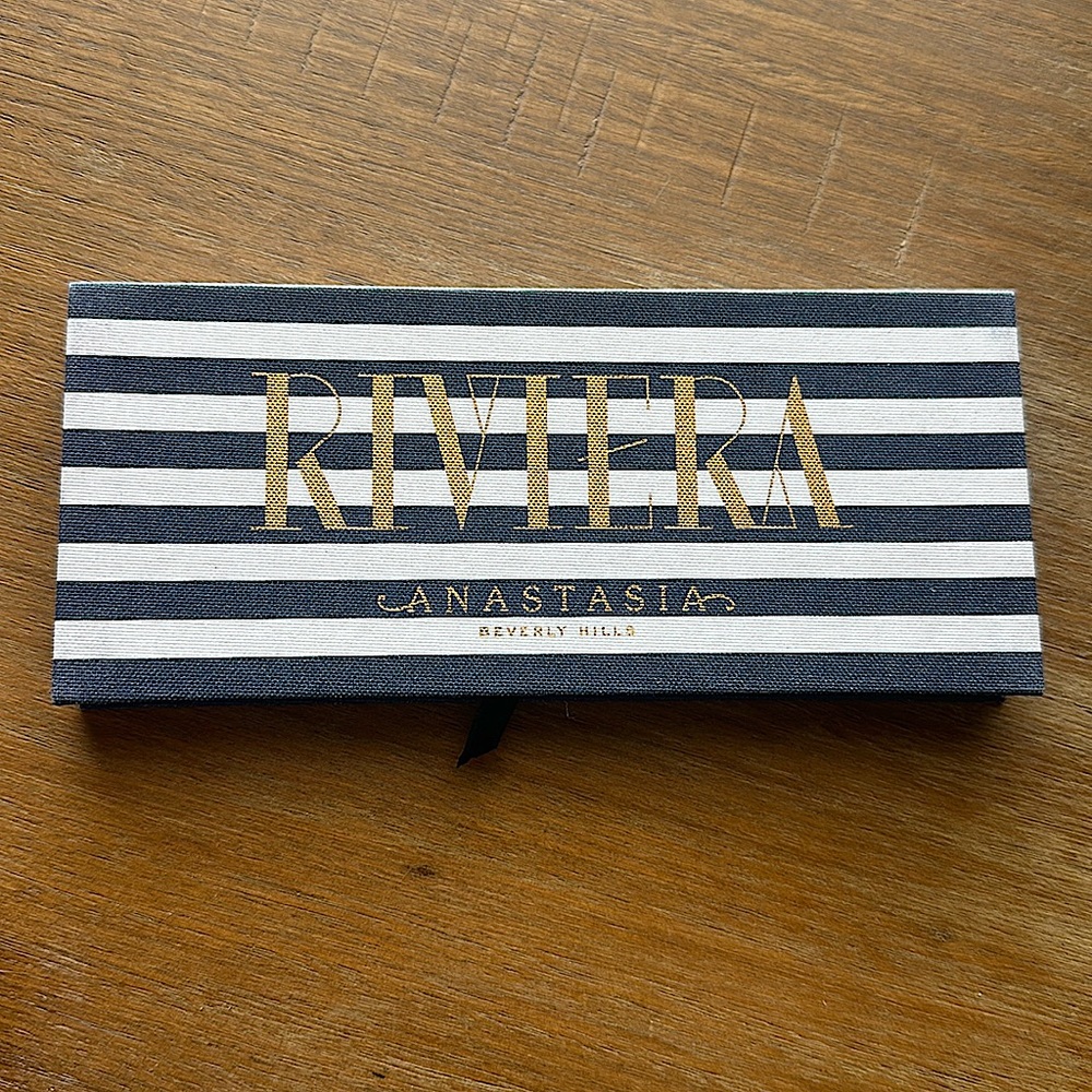 New with no box, Anastasia Riviera Palette